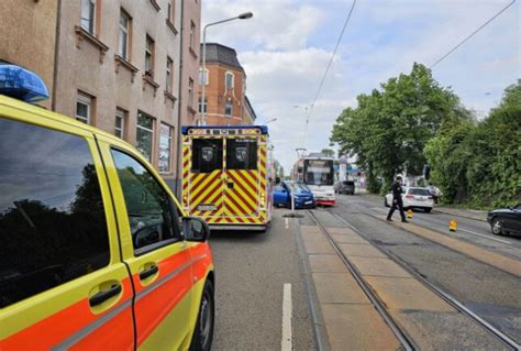 Zwickau Zwei Verletzte nach Unfall mit Straßenbahn