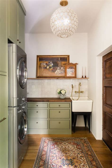 Eclectic Interior Design With Vintage Twist Mudroom Laundry Room Ideas