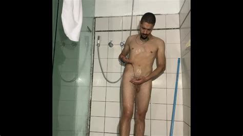 Tomando Um Longo Banho Relaxante Pornhub Gay