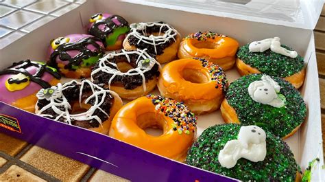 We Tried Krispy Kreme S Spook Tacular Doughnuts Here S How It Went