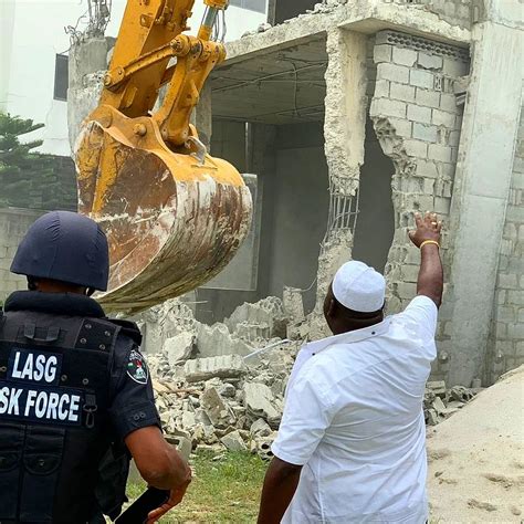 Lagos State Government Begins Demolition Of Illegal Structures In