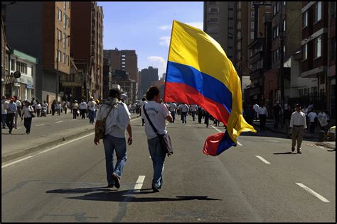 Colombia Op Weg Naar Het Einde Van Het Conflict MO