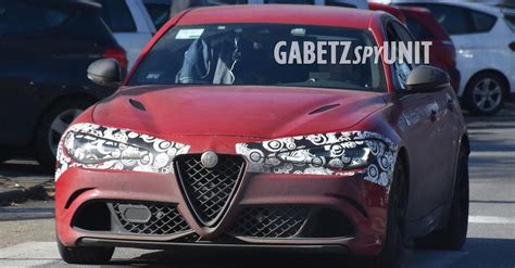 Alfa Romeo Giulia Quadrifoglio Motori Pi Potenti E Nuovi Occhi