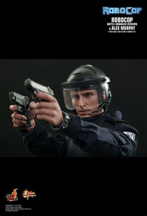 Hot Toys Robocop MMS Battle Damaged Alex Murphy Pack Fairway Hobbies