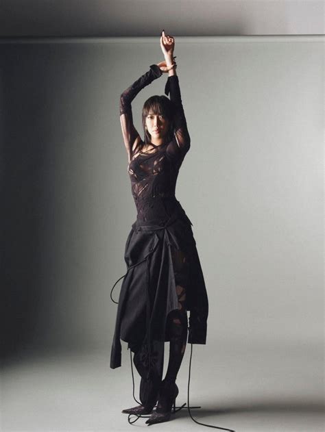 Diệu Nhi khoe vóc dáng khi diện bikini Từ ngày chơi với Nữ hoàng nội y Ngọc Trinh là khác hẳn