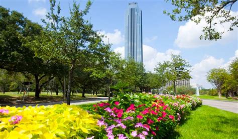 Park Spotlight: Gerald D. Hines Waterwall Park | 365 Houston