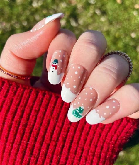 57 Instagrammable Christmas Nails Designs You Wont Want To Miss Out