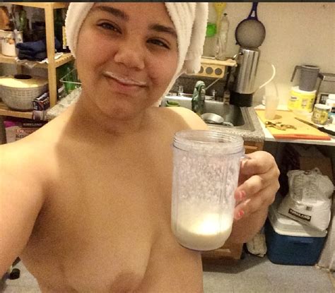 Latina Strips Nude In The Kitchen Shesfreaky