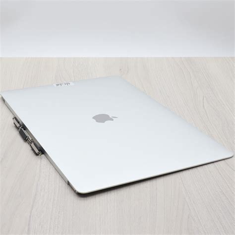 Poleasingowy Macbook Pro A1707 Skrzydło LCD Matryca Silver używany