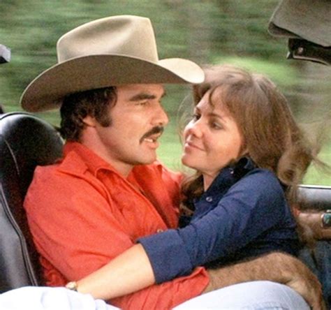 Burt Reynolds Y Sally Field En Los Caraduras Smokey And The Bandit