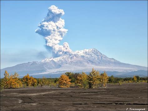 Shiveluch Volcano 3283 M Mountain Stratovolcano