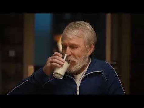 Кефир «Домик в деревне»: польза каждый вечер - YouTube