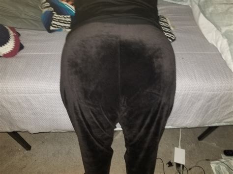 Sexy Bbw Shows Off Her Assets Pics Xhamster