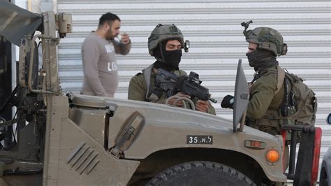 El Ejército Israelí Mata A Tres Palestinos En Nablus