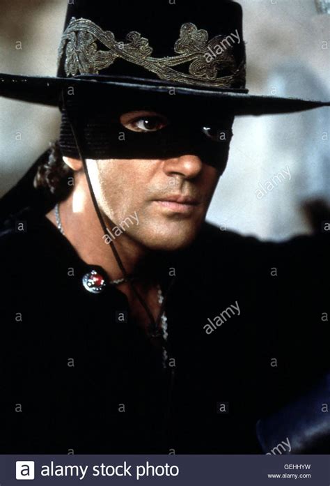 Zorro (Antonio Banderas) *** Local Caption *** 1997, Mask, 44% OFF