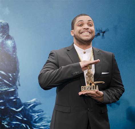 Godzilla: King of the Monsters: O'Shea Jackson Jr.'s Godzilla necklace