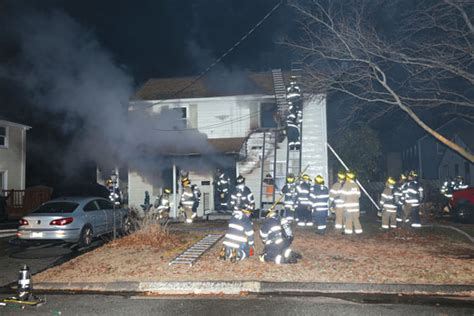 2 Die In Rocky Hill Blaze Fire News