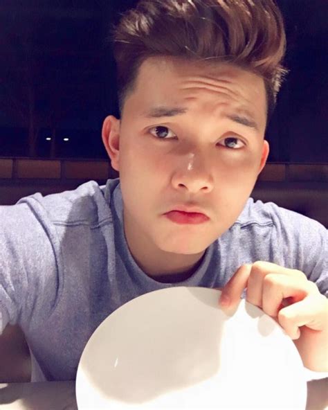 Hot boy David Ray lộ clip khoe hàng thả thính Thế giới đàn ông đẹp trai online