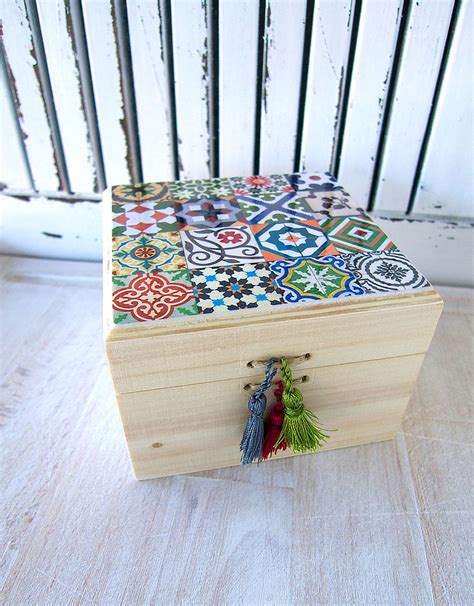 Natural Wood Finish Decoupage Box Art Nouveau Tiles Cuadro