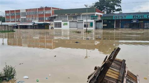 [WATCH] Patient rescued amid Ladysmith CBD floods - News Panther