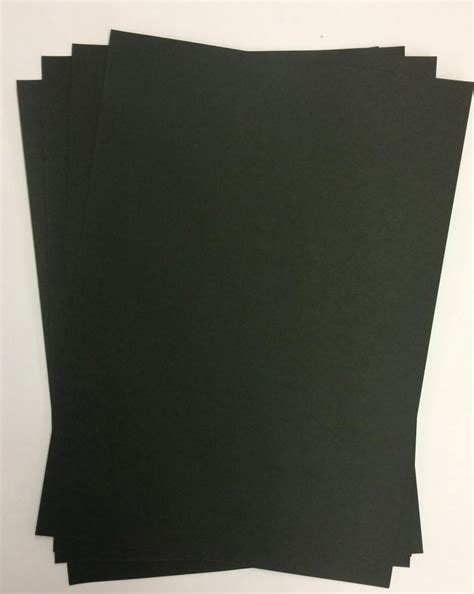 100 Blatt DIN A3 schwarzes Papier Karton 250 g/m² komplett durchgefärbt ...