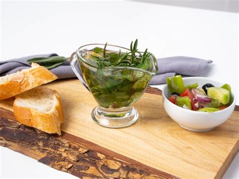 Душистое масло с прованскими травами – пошаговый рецепт приготовления с ...