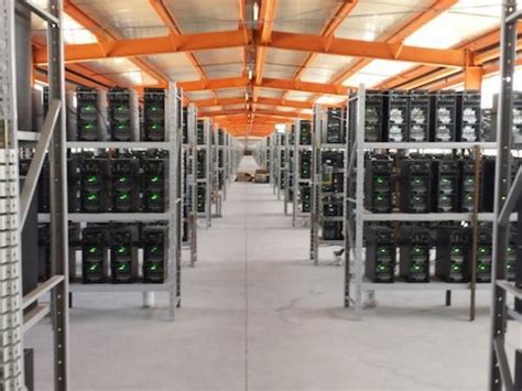 As Es Una Granja De Mineros De Bitcoins Miner A Bitcoin Mineria