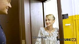 MATURE K Mature Interviewee Didnt Want To Talk But Be Banged By The Guy XNXX