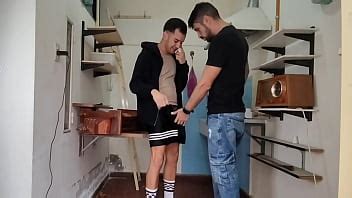 Los Pantalones Hinchados Con Los Huevos Llenos De Leche XVIDEOS