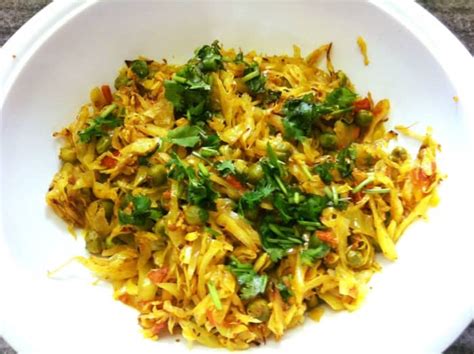 Patta Gobi Matar Cabbage Green Pea Curry Recipe Delishably