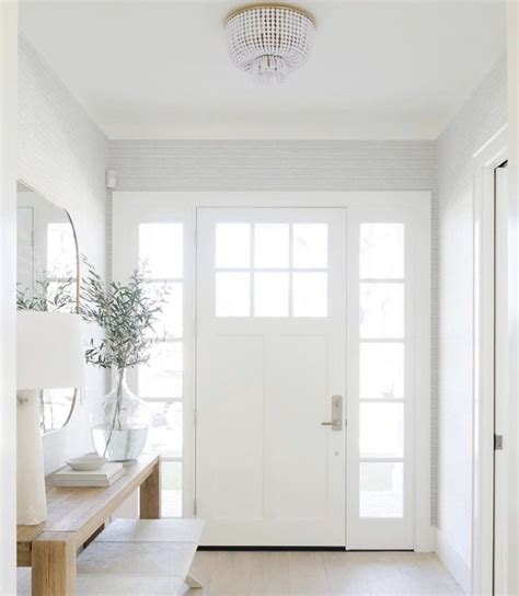 Pin By Mar Lozz On Home Int Home White Front Door Foyer Design