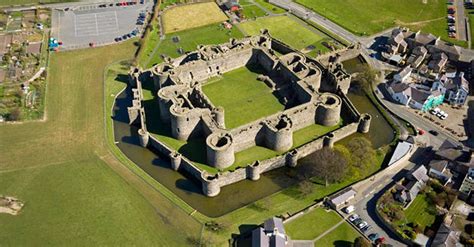 Beaumaris Castle (Illustration) - World History Encyclopedia