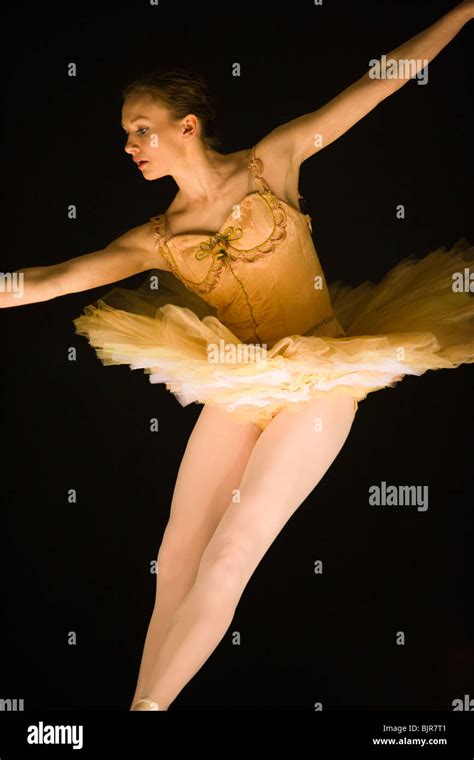 Woman dancing ballet Stock Photo - Alamy