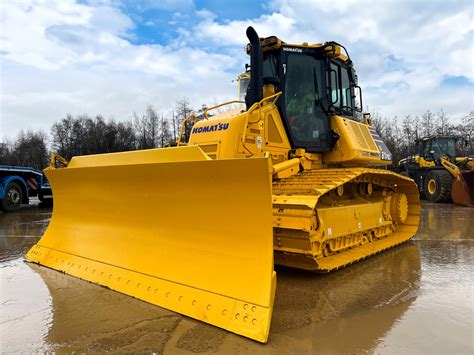 New Komatsu Dozers Arriving For Ridgway Rentals