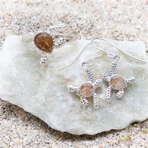 Keep The Beach Close With Sea Turtle Jewelry And Pendants Dune