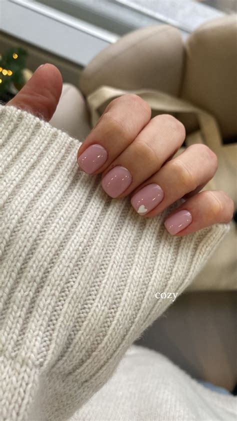 Маникюр, сербечко, розовый, нюд | Heart nails, Stylish nails, Subtle nails