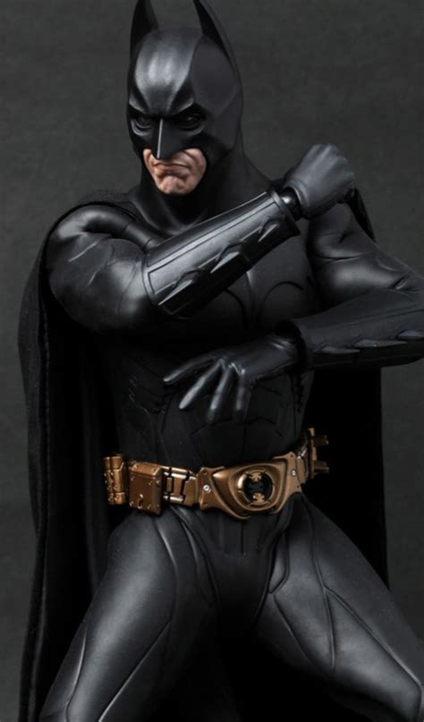 Batman Begins Batman Bruce Wayne Batsuit Begins Version 1 6 Figur