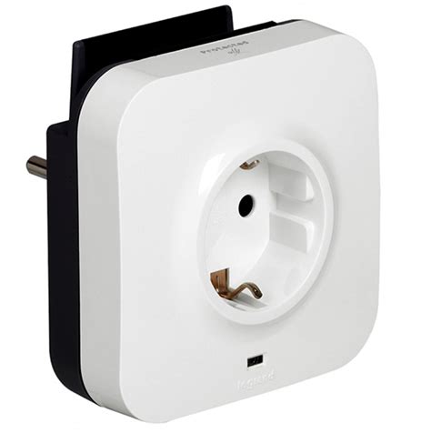 694671 Legrand Розетка 2К+З 16 А с УЗИП и двумя USB разъемами Легранд ...