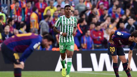 Junior Firpo pone fecha a su fichaje por el Barça