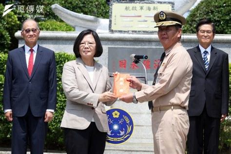 「因潛艦國造案被軍火商、民代誣蔑攻詰」 黃曙光致妹妹黃珊珊卡片自曝：一度遭國安調查 Yahoo奇摩時尚美妝