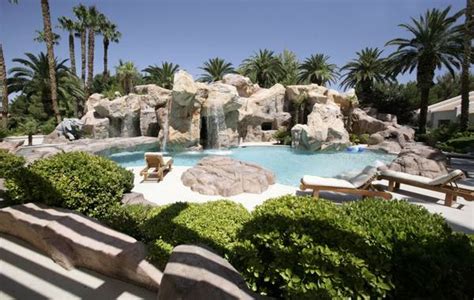 Inside the lavish Las Vegas mansion that Michael Jackson nearly called ...