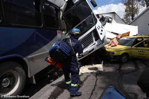 Así Fue El Accidente En La México Querétaro Con Más De 20 Autos