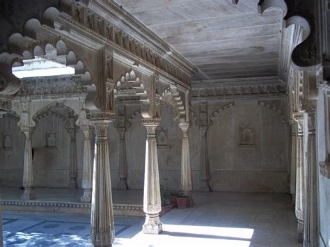 City Palace Udaipur – Luxury Tours India