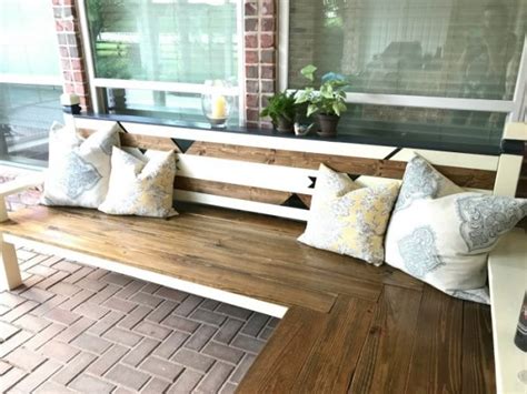 Diy Outdoor Corner Bench Build I Love This One Abbotts At Home