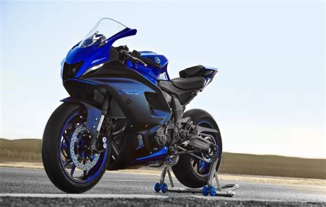 The Wraps Are Off: Yamaha Unveils The New 2022 YZF-R7 - GearOpen.com