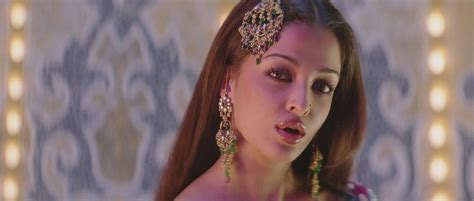 Top Hot And Cute South Indian Actress Wizard Aishwarya Rai Hot Navel And Waist Caps Set