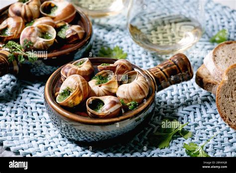 Escargots De Bourgogne Stock Photo Alamy