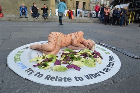 Naked Model By Newcastle Monument Attracts Attention From Shoppers