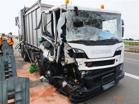 Violente collision entre deux camions Vidéo Perception