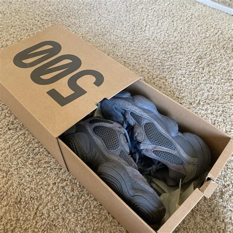 Yeezy 500 Size 7 Only Worn A Couple Times Depop